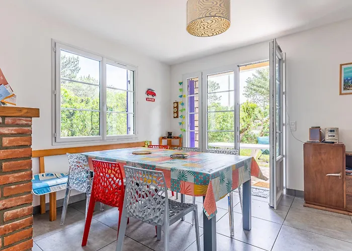 Grande Maison 8 Pers. A Avec Jardin Et Parking - Fr-1-521-219