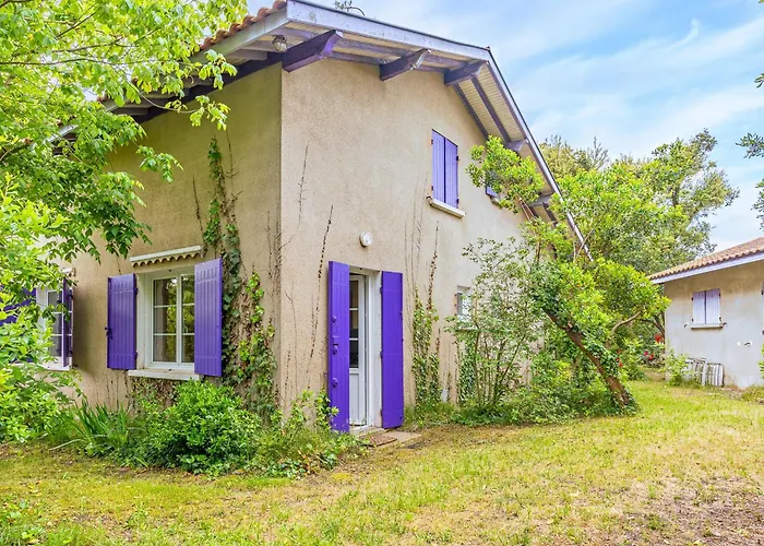 Vakantiehuis Grande Maison 8 Pers. à Avec Jardin Et Parking - Fr-1-521-219 *